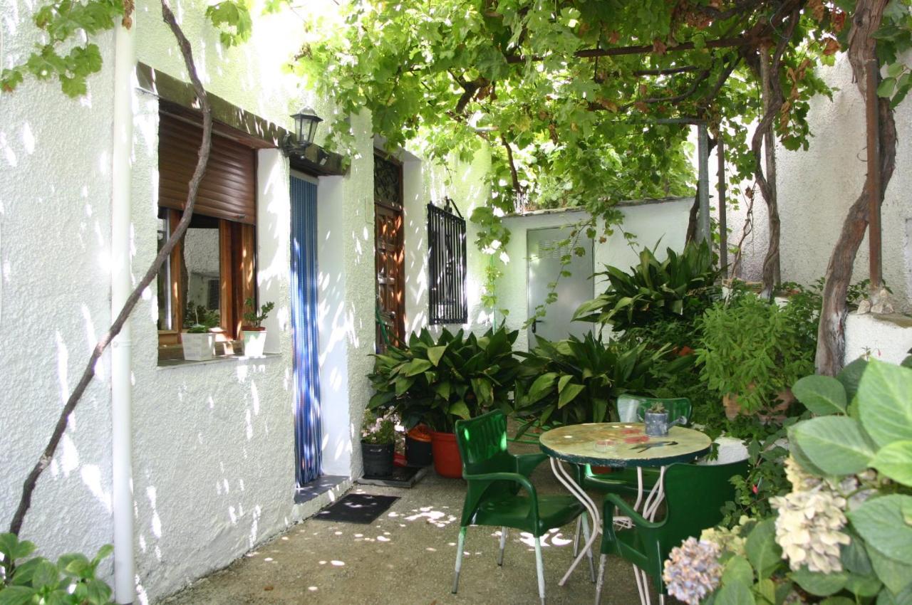 Apartamentos Y Casas Rurales Las Terrazas De La Alpujarra Bubión Eksteriør billede
